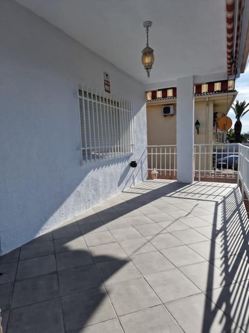 Primera Planta Completa, El Álamo Exterior foto