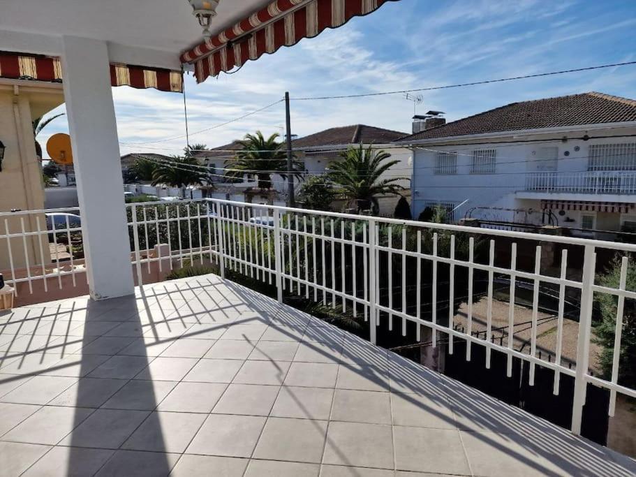 Primera Planta Completa, El Álamo Exterior foto